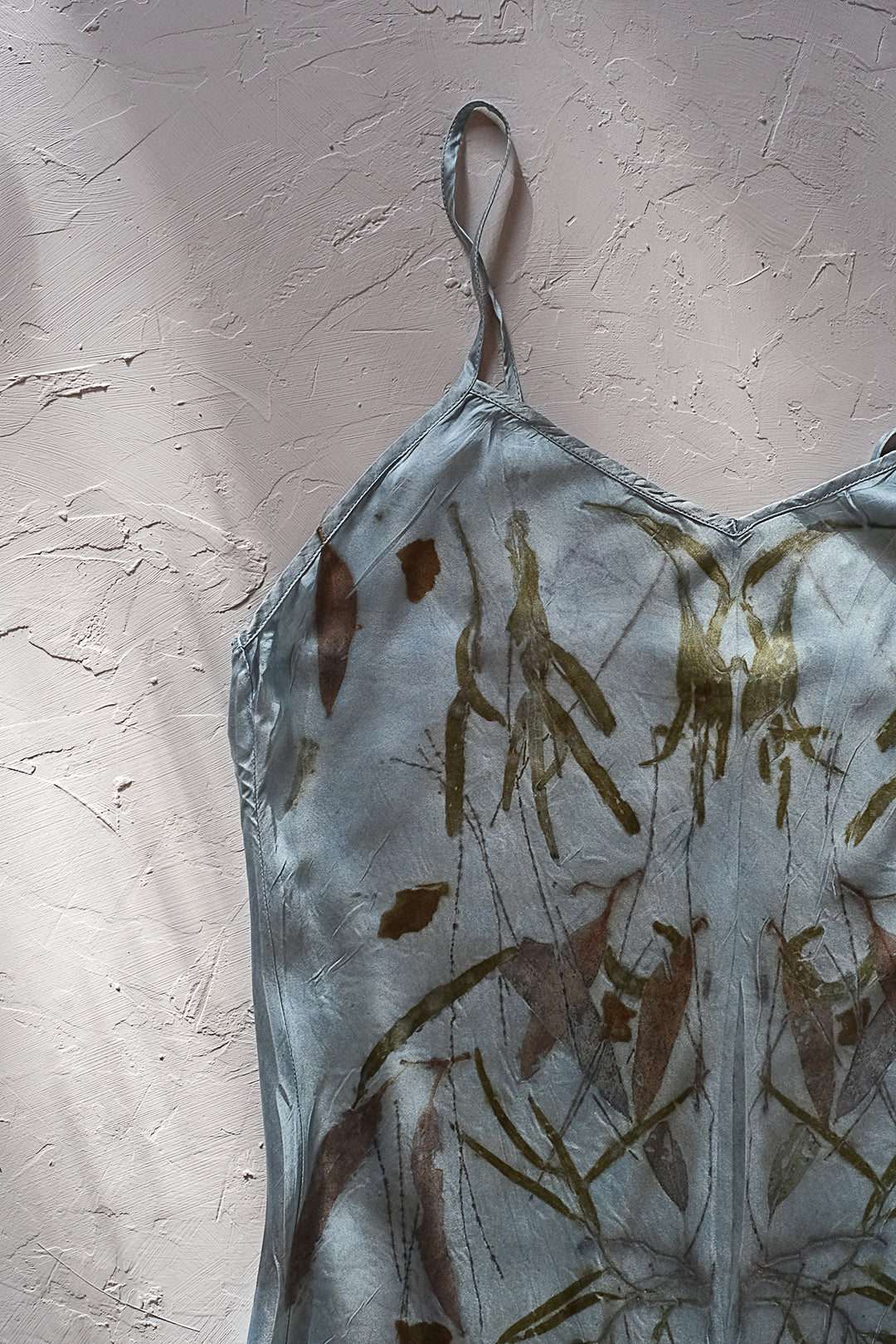 H.L Daintree Satin Chemise - Medium